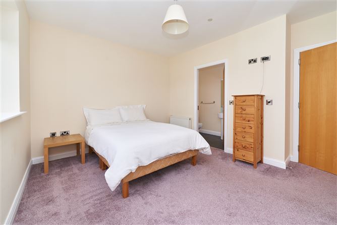 43 Block F Milners Square, Santry, Dublin 9