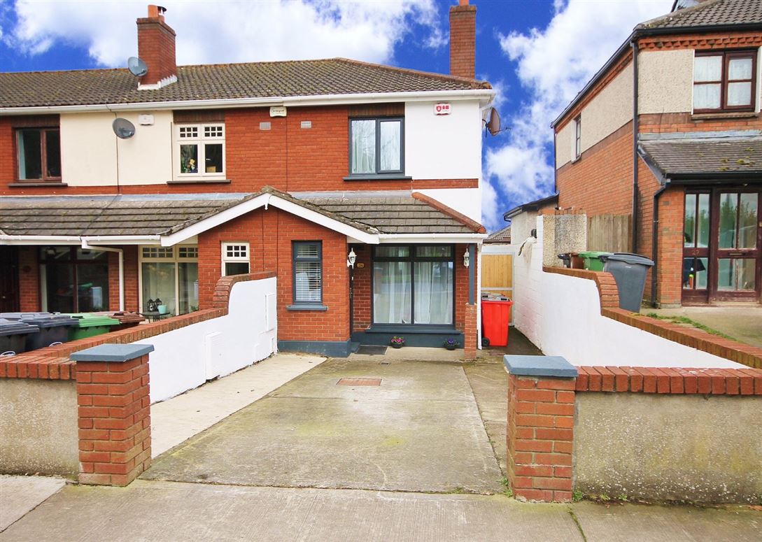 26 Esker Drive, Lucan, Co. Dublin DNG Lucan 4683066 MyHome.ie