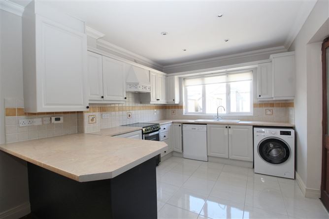 13 Mulberry Park, Castleknock, Dublin 15