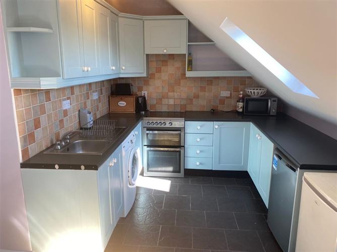 3 Waverley Court, Shore Road, Strandhill, Sligo