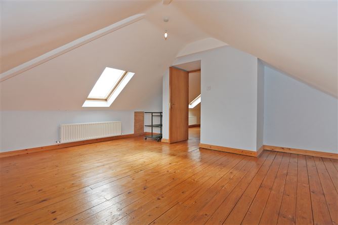 Lough Garr House, Dromore, Ruan, Ennis, Co. Clare