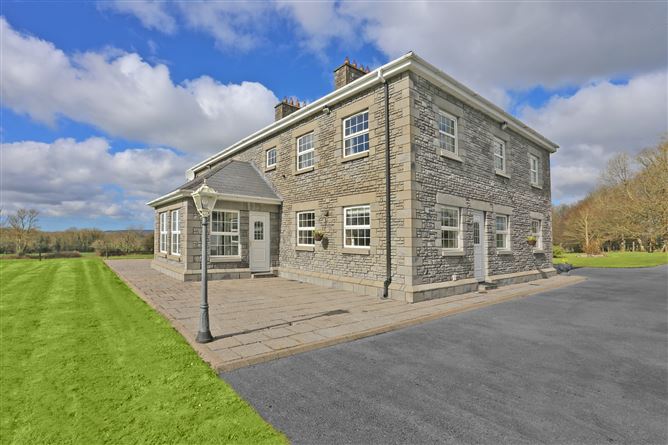 Lough Garr House, Dromore, Ruan, Ennis, Co. Clare