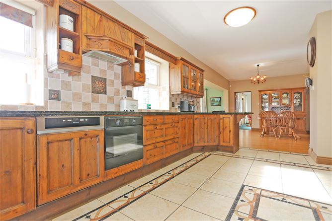 Lough Garr House, Dromore, Ruan, Ennis, Co. Clare