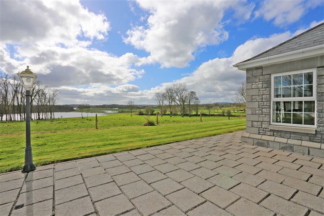 Lough Garr House, Dromore, Ruan, Ennis, Co. Clare