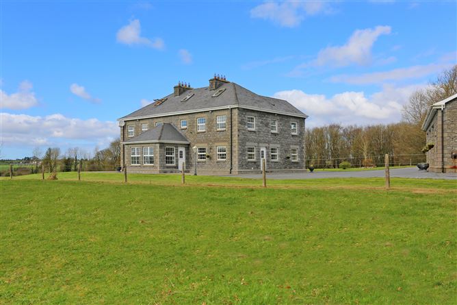 Lough Garr House, Dromore, Ruan, Ennis, Co. Clare