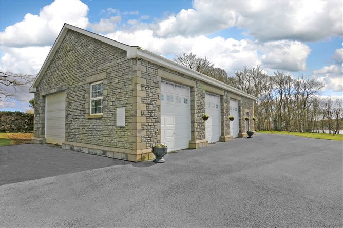 Lough Garr House, Dromore, Ruan, Ennis, Co. Clare