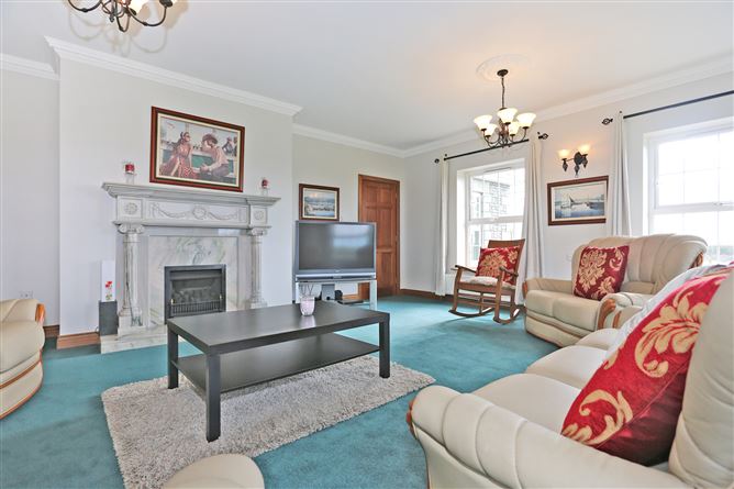 Lough Garr House, Dromore, Ruan, Ennis, Co. Clare