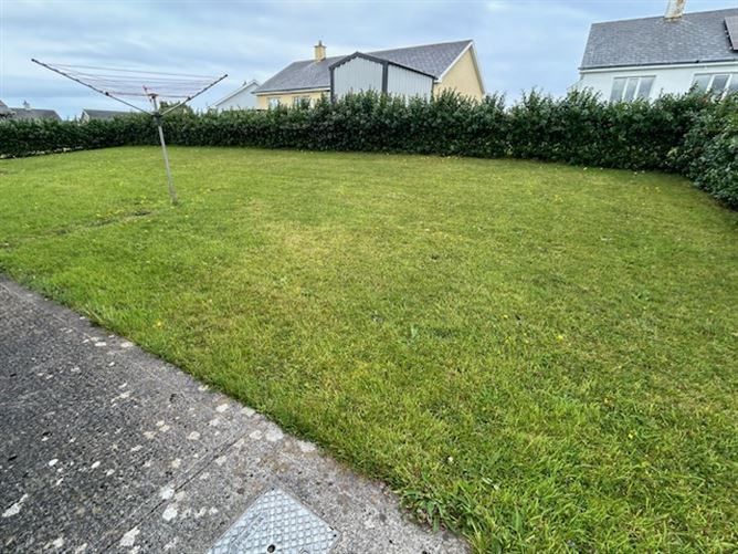 37 West Park, Spanish Point, Clare