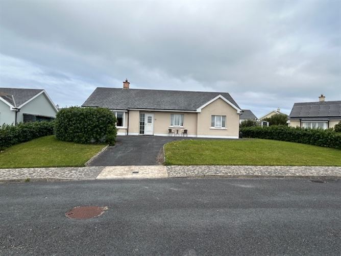 37 West Park, Spanish Point, Clare