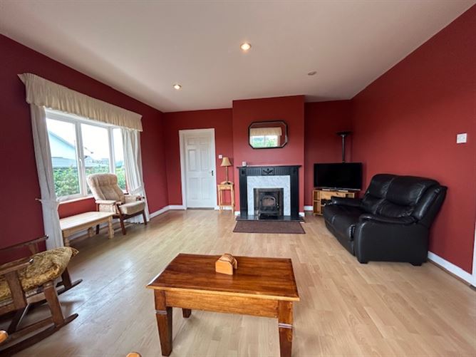 37 West Park, Spanish Point, Clare