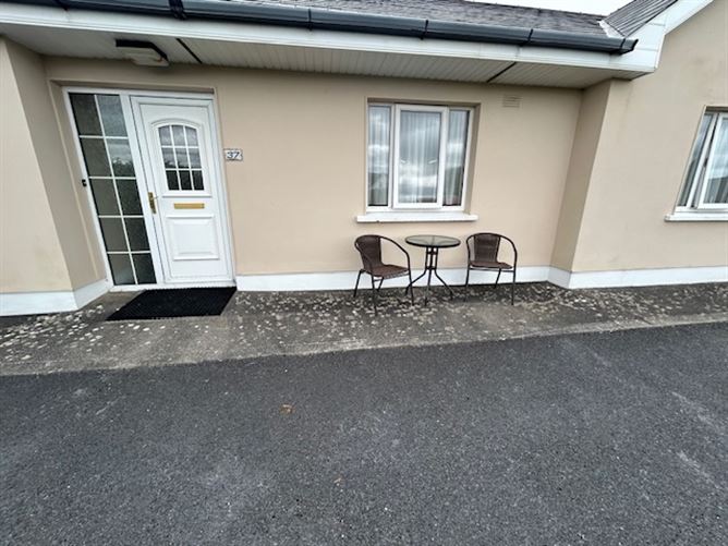 37 West Park, Spanish Point, Clare
