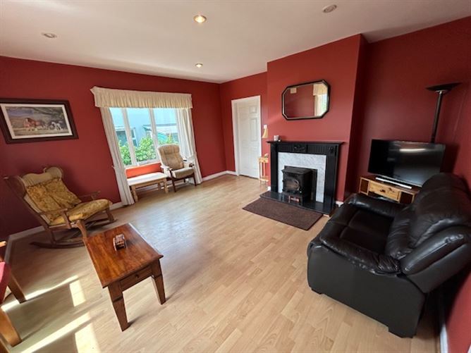 37 West Park, Spanish Point, Clare