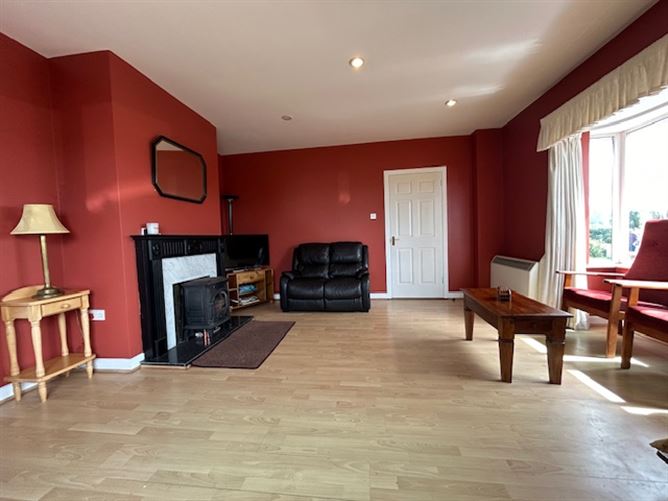 37 West Park, Spanish Point, Clare
