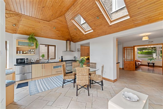 2 Foxfield Green, Raheny,   Dublin 5