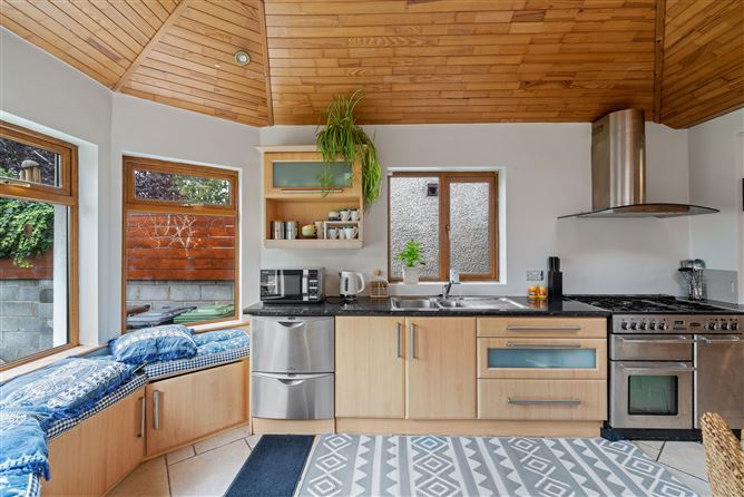 2 Foxfield Green, Raheny,   Dublin 5