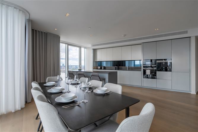 Canary Wharf Heights,London,Greater London,United Kingdom