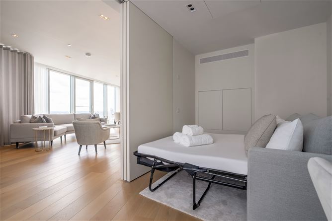 Canary Wharf Heights,London,Greater London,United Kingdom