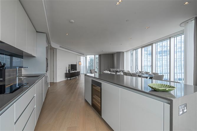 Canary Wharf Heights,London,Greater London,United Kingdom