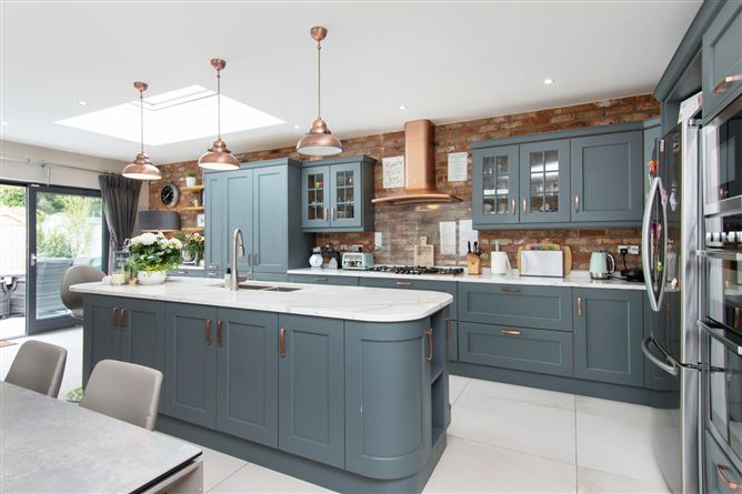 30 Lakelands Park, Terenure, Dublin 6W