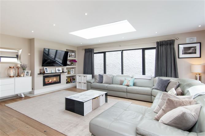 30 Lakelands Park, Terenure, Dublin 6W