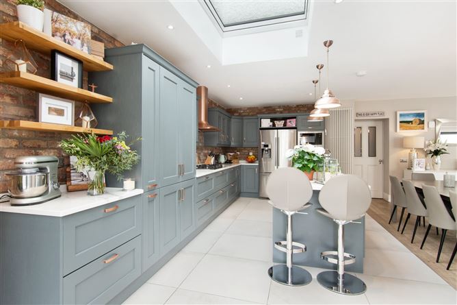 30 Lakelands Park, Terenure, Dublin 6W