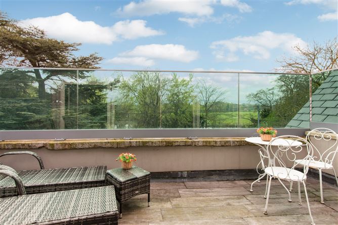 30 Lakelands Park, Terenure, Dublin 6W