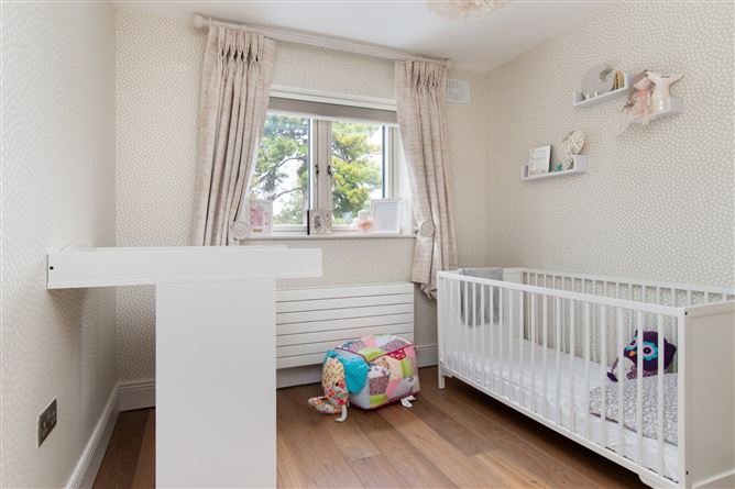 30 Lakelands Park, Terenure, Dublin 6W