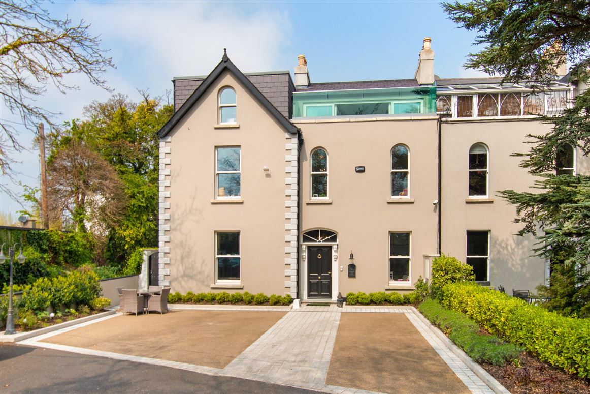 30 Lakelands Park, Terenure, Dublin 6W