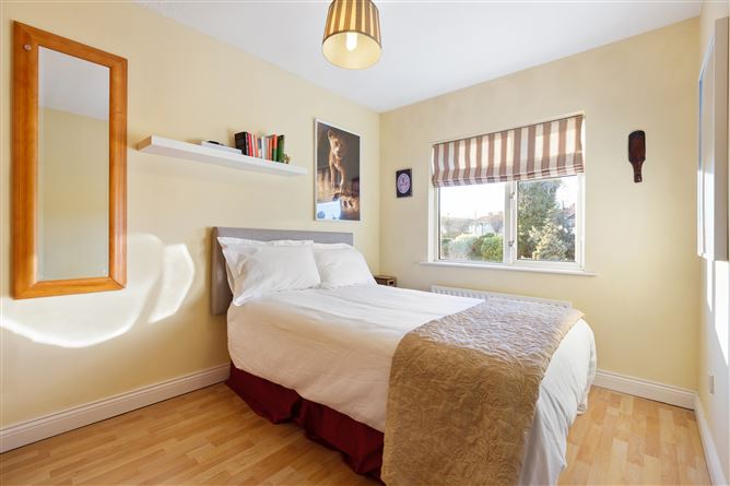 85 Kerrymount Rise, Foxrock, Dublin 18