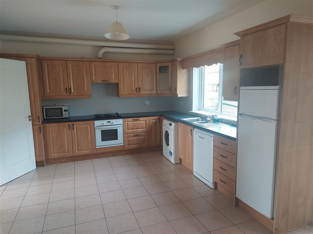 14 Cois Sruthain , Croom, Limerick 14 Cois Sruthain , Croom, Limerick