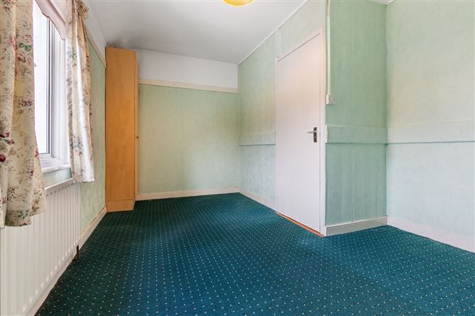 8 Dixon's Villas, Adelaide Road, Glasthule, Co. Dublin
