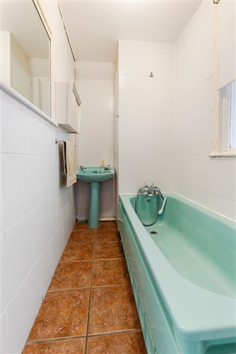 8 Dixon's Villas, Adelaide Road, Glasthule, Co. Dublin