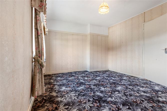 8 Dixon's Villas, Adelaide Road, Glasthule, Co. Dublin