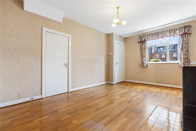 8 Dixon's Villas, Adelaide Road, Glasthule, Co. Dublin