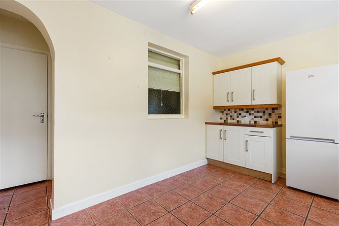 8 Dixon's Villas, Adelaide Road, Glasthule, Co. Dublin