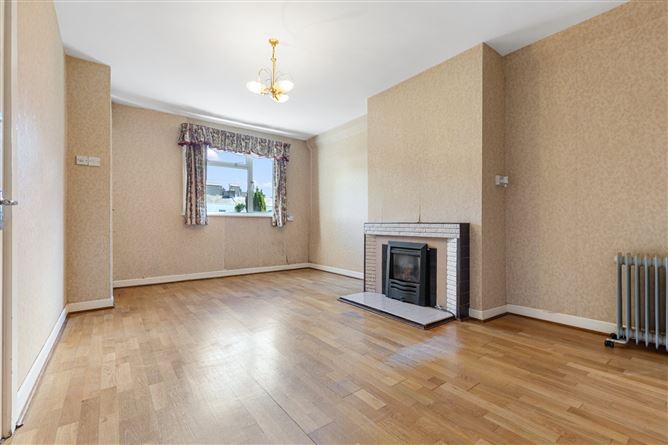 8 Dixon's Villas, Adelaide Road, Glasthule, Co. Dublin