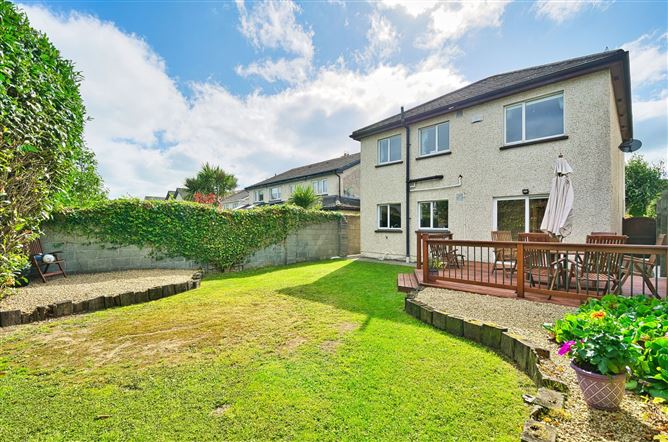https://photos-a.propertyimages.ie/media/6/6/1/4943166/24e6011f-f62f-402f-b1c1-1929135d2529_l.jpg