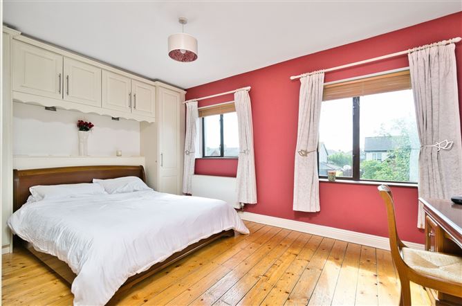 https://photos-a.propertyimages.ie/media/6/6/1/4943166/24e6011f-f62f-402f-b1c1-1929135d2529_l.jpg