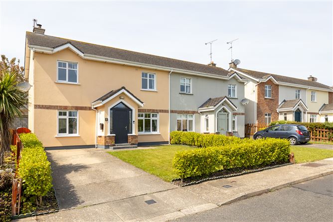 No. 22 Woodview, Castlebridge, Wexford