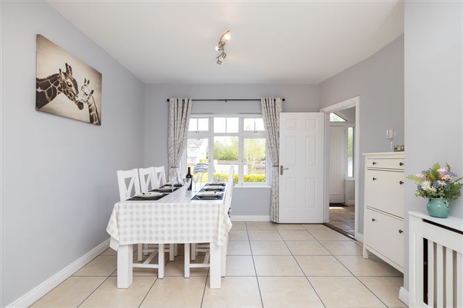 No. 22 Woodview, Castlebridge, Wexford