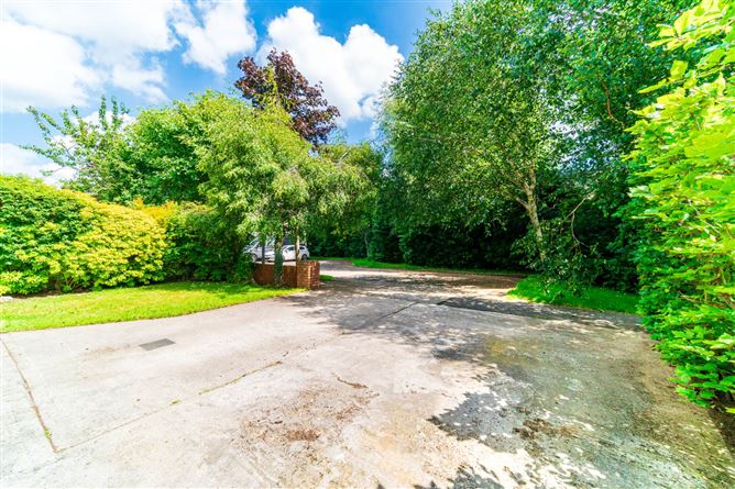 17 Caragh Green, Naas, County Kildare