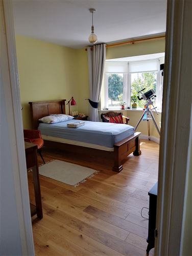 https://photos-a.propertyimages.ie/media/6/6/1/5017166/0ca9d982-7396-4577-bbbd-2c4d315071bd_l.jpg