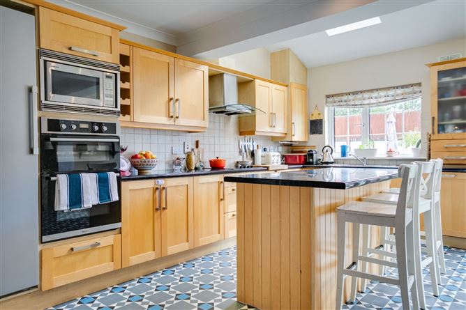 2 Stonepark Orchard, Rathfarnham, Dublin 14