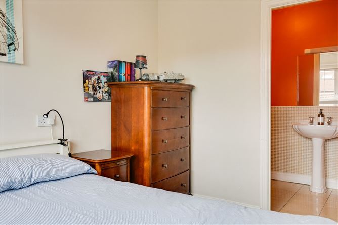 2 Stonepark Orchard, Rathfarnham, Dublin 14