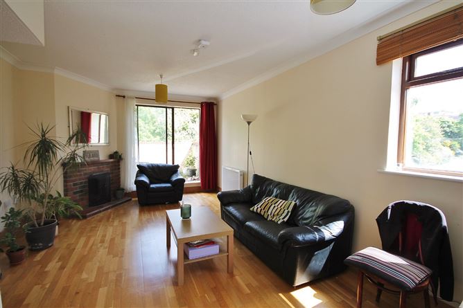 2 Kings Hall, Chapelizod, Dublin 20