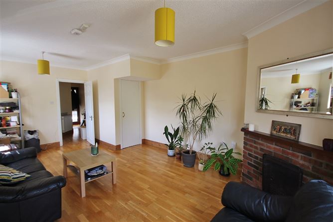 2 Kings Hall, Chapelizod, Dublin 20