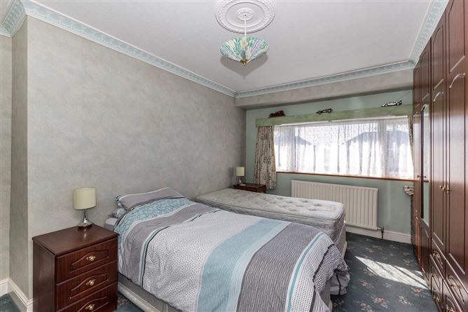 33 Shanliss Way, Santry, Dublin 9