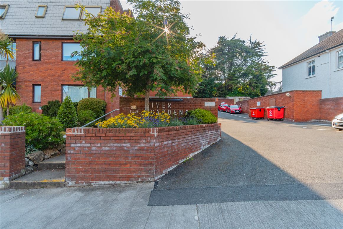 15 River Gardens, Glasnevin, Dublin 9