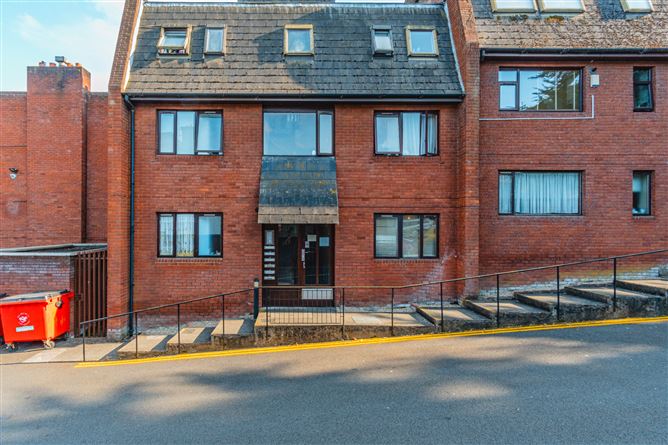 15 River Gardens, Glasnevin, Dublin 9