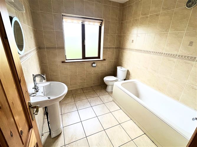 7 Barley Hill Court, Bohola, Mayo
